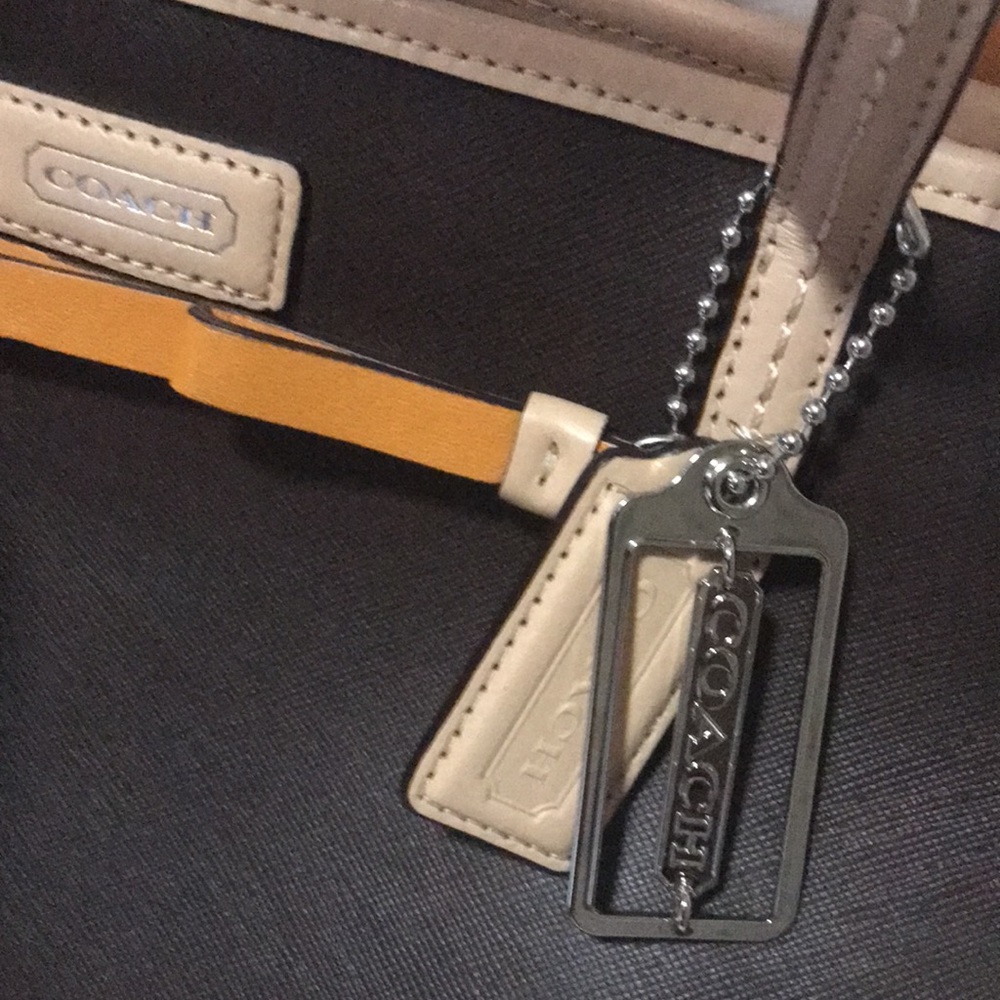 Coach City Metro Park F24341 Saffiano Brown Beige Leather Tote Bag - Picture 12 of 12